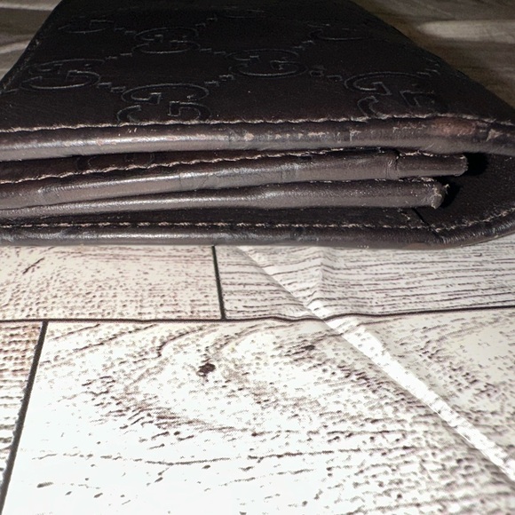 Authentic Gucci Dark Brown Embossed Leather Card Holder/wallet - Picture 10 of 11